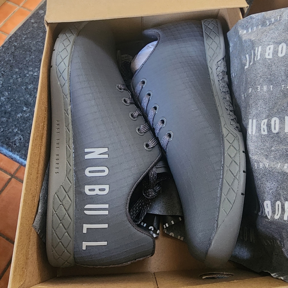 Nobull ripstop trainers low gray new in box W8.5